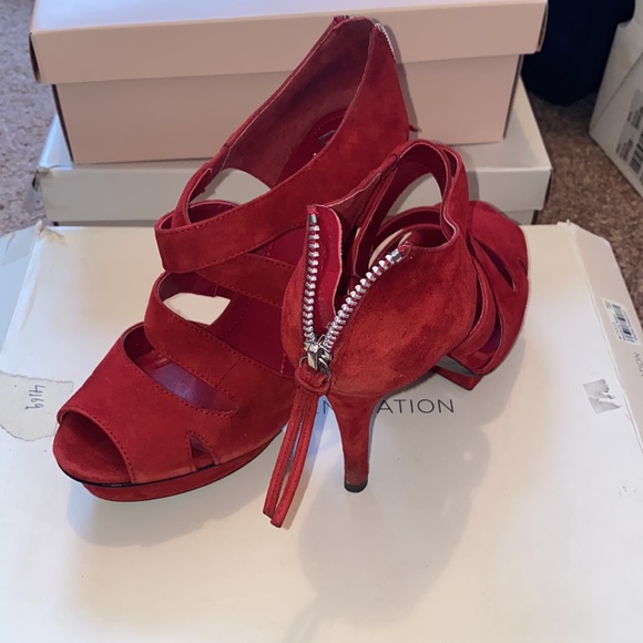 BCBG Kruz Oxblood Red Suede Heels - Picture 6 of 11